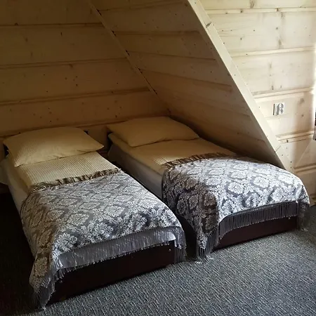 Goscinne Pod Limbami Homestay *