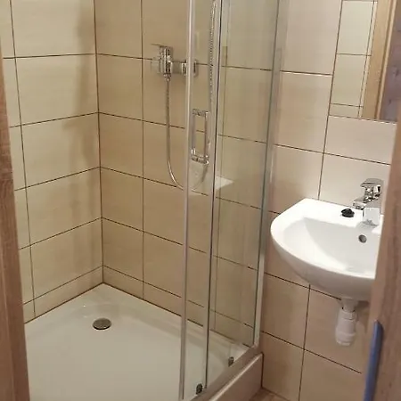 Goscinne Pod Limbami *