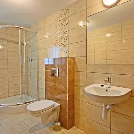 Goscinne Pod Limbami *